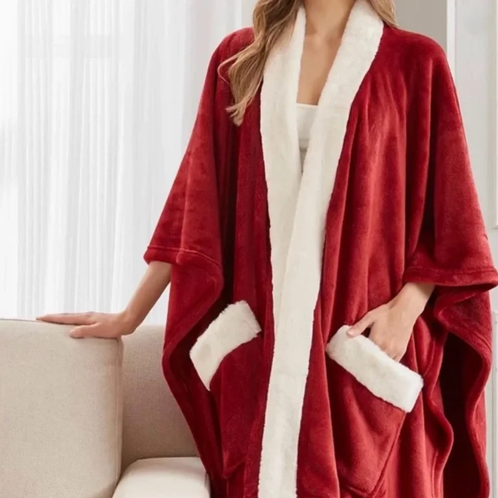 Women's Christmas Santa Clause Red and White Cozy Robe New Without Tags - Picture 1 of 4